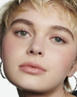 Blush pentru față Chanel Joues Contraste Intense Rose Radiant imaginea #3 — magazin online Desire.md