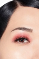 Fard de pleoape Chanel Ombre Essentielle 226 Rouge Cosmos imaginea #3 — magazin online Desire.md