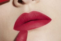 Ruj de buze Christian Dior Rouge Dior New Velvet 784 imaginea #2 — magazin online Desire.md