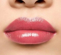 Ruj de buze Guerlain KissKiss Shine Bloom 129 Blossom Kiss imaginea #3 — magazin online Desire.md