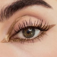 Creion pentru ochi Yves Saint Laurent Lines Liberated Eye Pencil 03 imaginea #2 — magazin online Desire.md