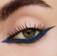 Creion pentru ochi Yves Saint Laurent Lines Liberated Eye Pencil 07 imaginea #2 — magazin online Desire.md