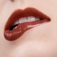 Luciu de buze Yves Saint Laurent Loveshine Candy Glaze 3 imaginea #3 — magazin online Desire.md