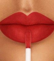 Ruj de buze Dolce & Gabbana Everkiss Liquid Lip 405 Devotion imaginea #3 — magazin online Desire.md