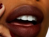 Помада для губ MAC Powder Kiss Lipstick Turn To The Left фото №3 — интернет-магазин Desire.md