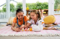 Интерактивная игрушка Zuru Mama Duck Surprise (9548) фото №5 — интернет-магазин Desire.md