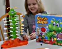 Joc educativ de masa Goliath Giggle Wiggle (GT02) imaginea #7 — magazin online Desire.md