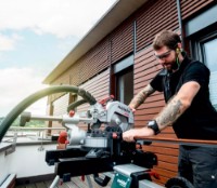 Торцовочная пила Metabo KGS18 LTX BL 216 (614216920) фото №3 — интернет-магазин Desire.md