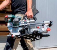 Торцовочная пила Metabo KGS18 LTX BL 216 (614216920) фото №4 — интернет-магазин Desire.md