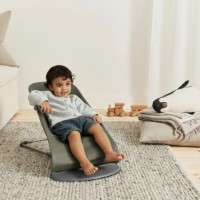 Șezlong pentru bebeluși BabyBjorn Bliss Dark Green Woven Petal Quilt (006140A) imaginea #4 — magazin online Desire.md