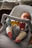 Șezlong pentru bebeluși BabyBjorn Bliss Light Grey Jersey with Toy (606072A) imaginea #2 — magazin online Desire.md