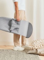 Șezlong pentru bebeluși BabyBjorn Bliss Light Grey Jersey with Toy (606072A) imaginea #4 — magazin online Desire.md