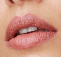 Помада для губ Clinique Pop Longwear Lipstick Matte Petal Pop фото №3 — интернет-магазин Desire.md