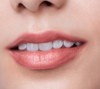 Помада для губ Clinique Pop Longwear Lipstick Sugar Pop фото №3 — интернет-магазин Desire.md