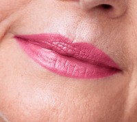 Помада для губ Clinique Pop Longwear Lipstick Sweet Pop фото №3 — интернет-магазин Desire.md