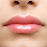 Balsam de buze Givenchy Rose Perfecto Liquid Balm 001 Pink Irresistible imaginea #3 — magazin online Desire.md