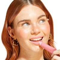 Balsam de buze Revolution Juicy Peptide Lip Balm Pink Strawberry imaginea #3 — magazin online Desire.md