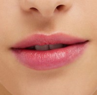 Бальзам для губ MAC Glow Play Lip Balm Photogenic фото №3 — интернет-магазин Desire.md