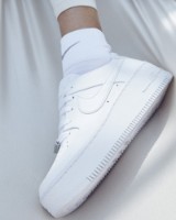 Ghete pentru dame Nike W Af1 Sage Low Triple White, s.37.5 imaginea #3 — magazin online Desire.md