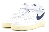 Ботинки женские Nike Wmns Air Force 1 07 Mid White/Coconut Milk/Metallic Gold/Midnight Navy, s.39 фото №1 — интернет-магазин Desire.md