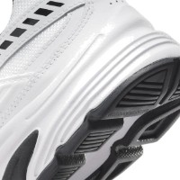 Кроссовки женские Nike Wmns Initiator White/Metallic Silver, s.37.5 фото №6 — интернет-магазин Desire.md