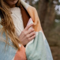 Плед IBENA Jacquard  Baumwolldecke Venedig mith GOTS Zertifikat 140x200cm Colorful фото №5 — интернет-магазин Desire.md