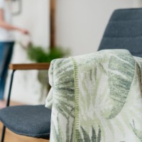 Плед IBENA Jacquard Baumwolldecke Hawaii mith GOTS Zertifikat 140x200cm Green фото №3 — интернет-магазин Desire.md