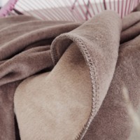 Плед IBENA Jacquard Decke Dublin 220x240cm Espresso фото №2 — интернет-магазин Desire.md