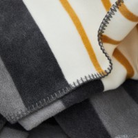 Плед s.Oliver Jacquard Decke (3522) 150х200cm Grey/Ochre фото №4 — интернет-магазин Desire.md