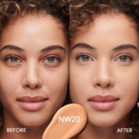 Консилер для лица MAC Studio Radiance Concealer NW20 фото №2 — интернет-магазин Desire.md