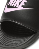 Șlapi pentru femei Nike W Victori One Slide Black/Light Arctic Pink, s.35.5 imaginea #5 — magazin online Desire.md