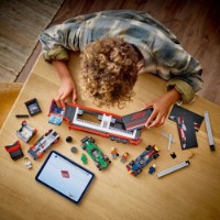 Set de construcție Lego City: F1 Truck with RB20 & AMR24 F1 cars (60445) imaginea #10 — magazin online Desire.md