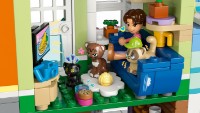 Конструктор Lego Friends: Apartments and shops in Heartlake City (42670) фото №4 — интернет-магазин Desire.md