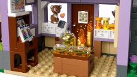 Конструктор Lego Friends: Beekeeper's House & Flower Garden 42669 фото №5 — интернет-магазин Desire.md