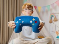 Мягкая игрушка-подушка Dormeo Game Controller Pillow (110085812) фото №4 — интернет-магазин Desire.md