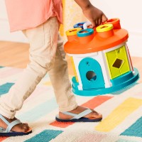 Сортер Battat Shape Sorter House (BT4580Z) фото №5 — интернет-магазин Desire.md