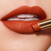 Ruj de buze Estee Lauder Pure Color Explicit Slick Shine Lipstick 106 imaginea #3 — magazin online Desire.md