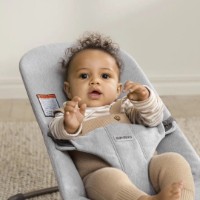 Șezlong pentru bebeluși BabyBjorn Bliss Light Gray Melange (006029A) imaginea #2 — magazin online Desire.md
