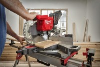 Торцовочная пила Milwaukee M18 FMS305-121 (4933499181) фото №2 — интернет-магазин Desire.md
