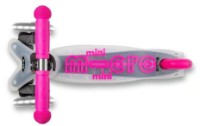 Самокат Micro Mini Deluxe Flux LED Neon Pink (MMD203) фото №6 — интернет-магазин Desire.md