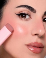 Румяна для лица Astra Identistick 02 Pink Profile фото №3 — интернет-магазин Desire.md