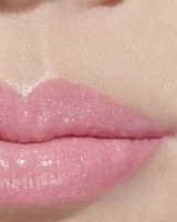 Бальзам для губ Chanel Rouge Coco Shine 758 Blushing Pink фото №3 — интернет-магазин Desire.md