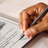 eBook Amazon Kindle Scribe 1st Gen 2024 64Gb Tungsten imaginea #5 — magazin online Desire.md