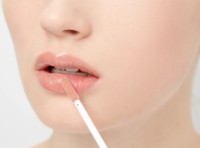 Блеск для губ Limoni Rich Color 118 фото №3 — интернет-магазин Desire.md