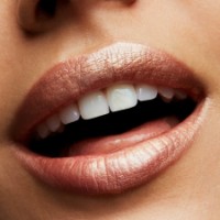 Помада для губ MAC Frost Lipstick Gel фото №3 — интернет-магазин Desire.md