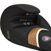 Боксёрские перчатки RDX Aura Plus T-17 10oz Black/Golden фото №5 — интернет-магазин Desire.md