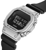 Наручные часы Casio GM-5600U-1ER фото №3 — интернет-магазин Desire.md