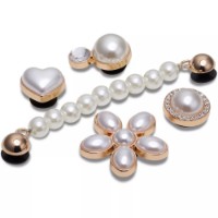 Джибитсы для Crocs Dainty Pearl Jewelry 5 Pack Ivory 10013133 фото №2 — интернет-магазин Desire.md