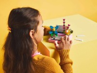 Set de construcție Lego Creator: Typewriter with Flowers (31169) imaginea #5 — magazin online Desire.md