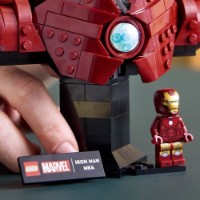 Set de construcție Lego Marvel: Iron Man Helmet 76327 imaginea #6 — magazin online Desire.md